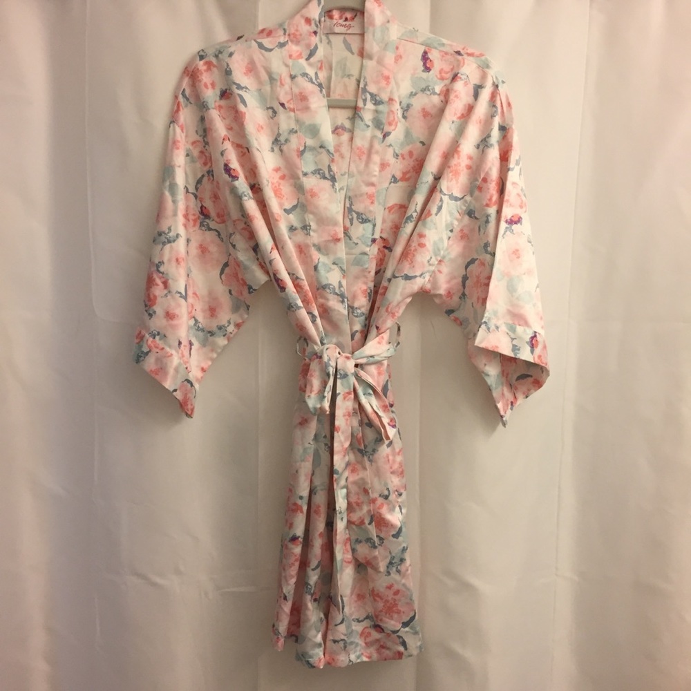 EUC ICING Floral Robe